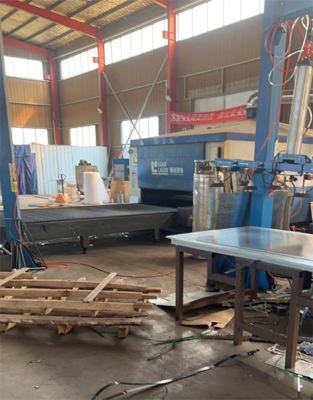 領(lǐng)創(chuàng)激光L20A激光切管機(jī)掀起管材加工熱潮，無(wú)縫鋼管廠迎來(lái)新機(jī)遇